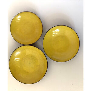 Nesting Bowls Brass w/Yellow coloring Stackable set of 3 Vintage